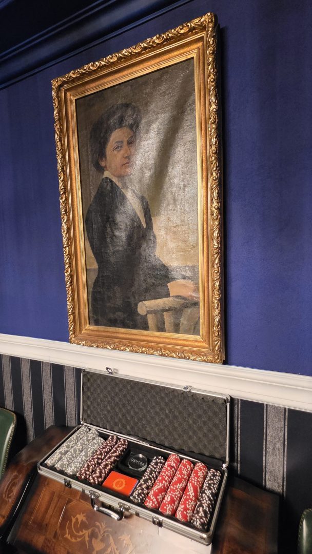 Art. History. Experience. – Rafinamentul jocului de black jack în București interbelic